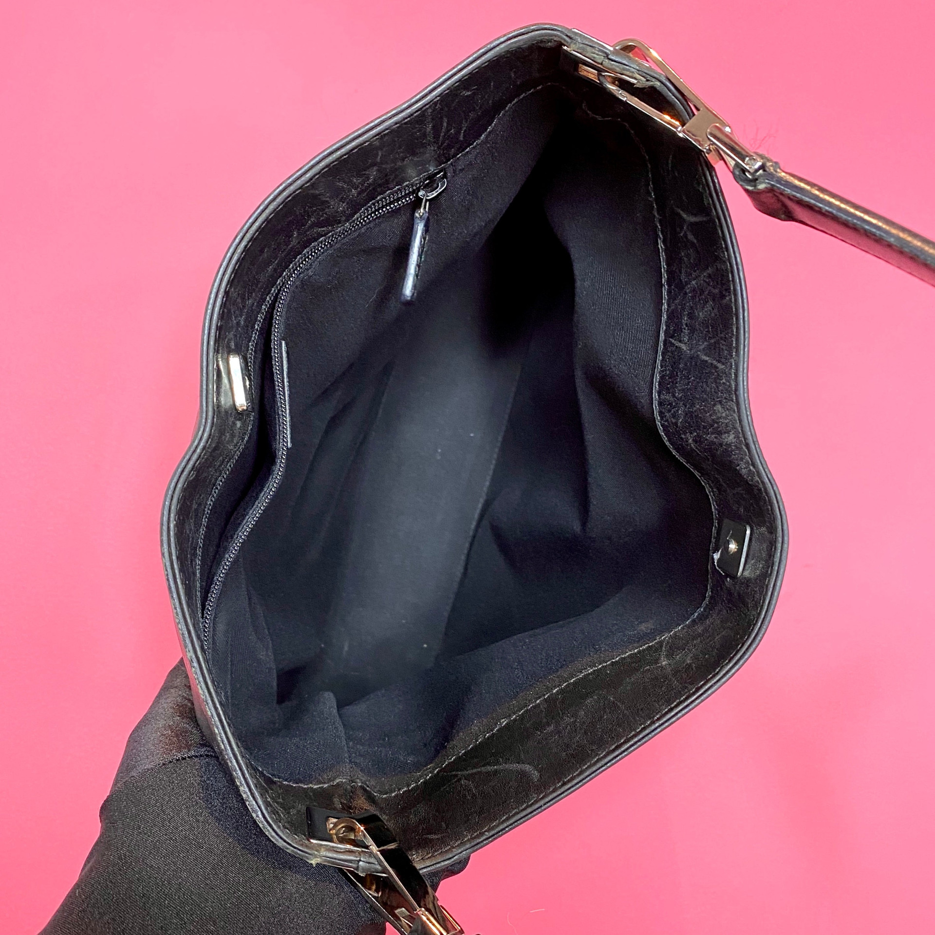 Gucci GG Pattern Shoulder Bag - Image 9