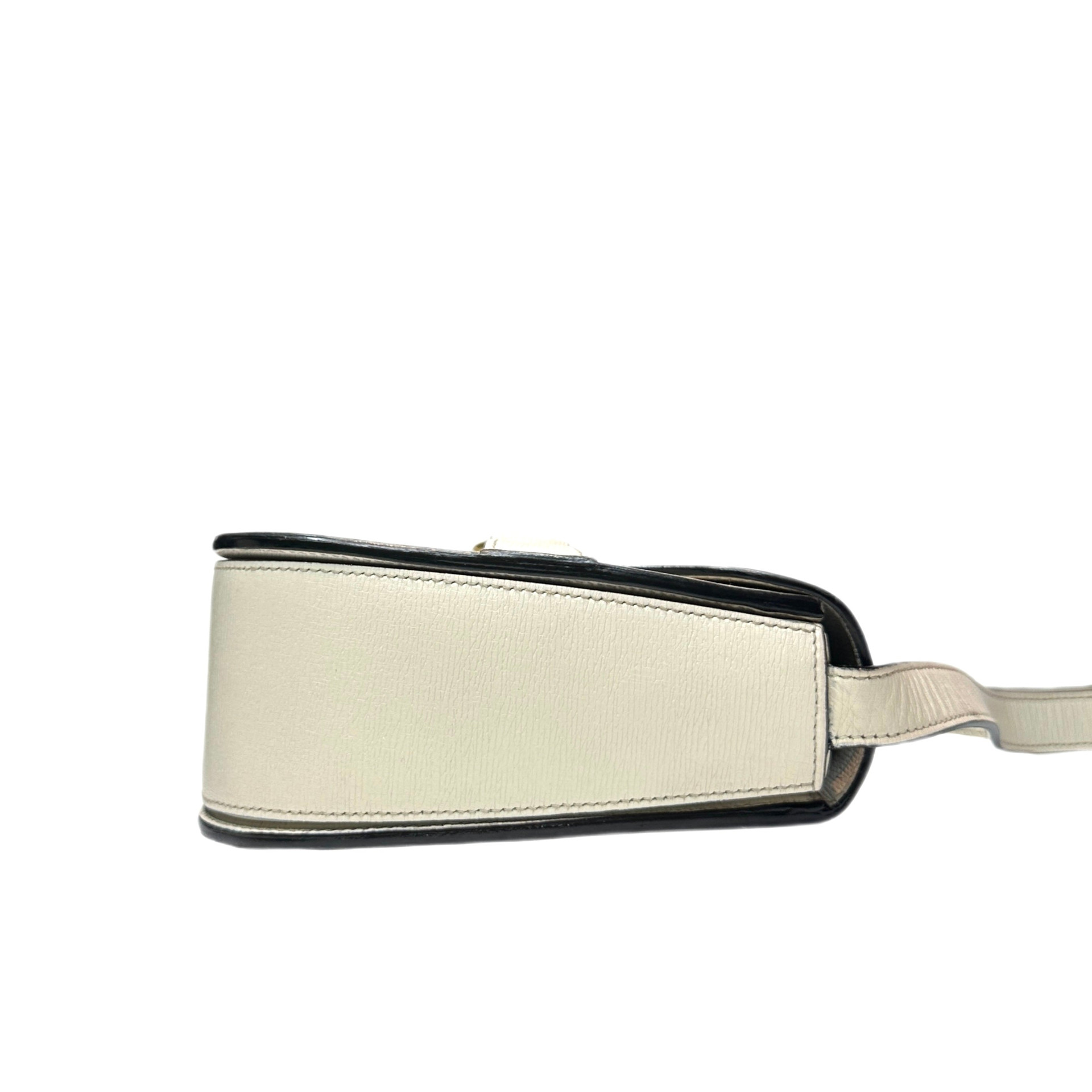 Gucci 1995 Saddle Bag - Image 4
