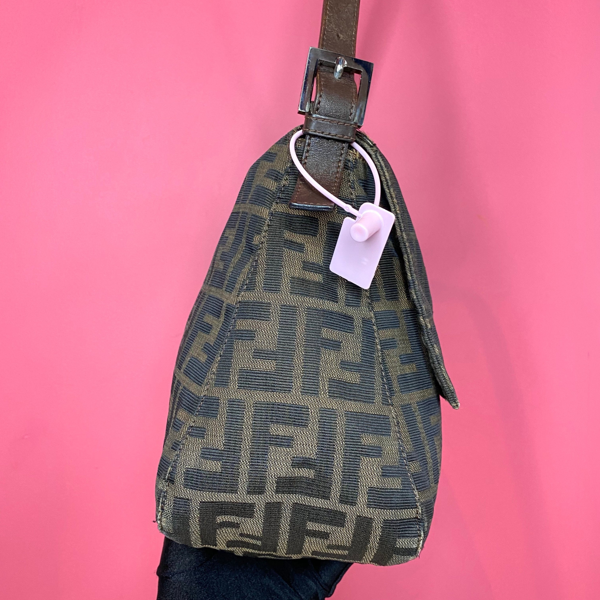 Fendi Mamma Baguette Bag - Image 3