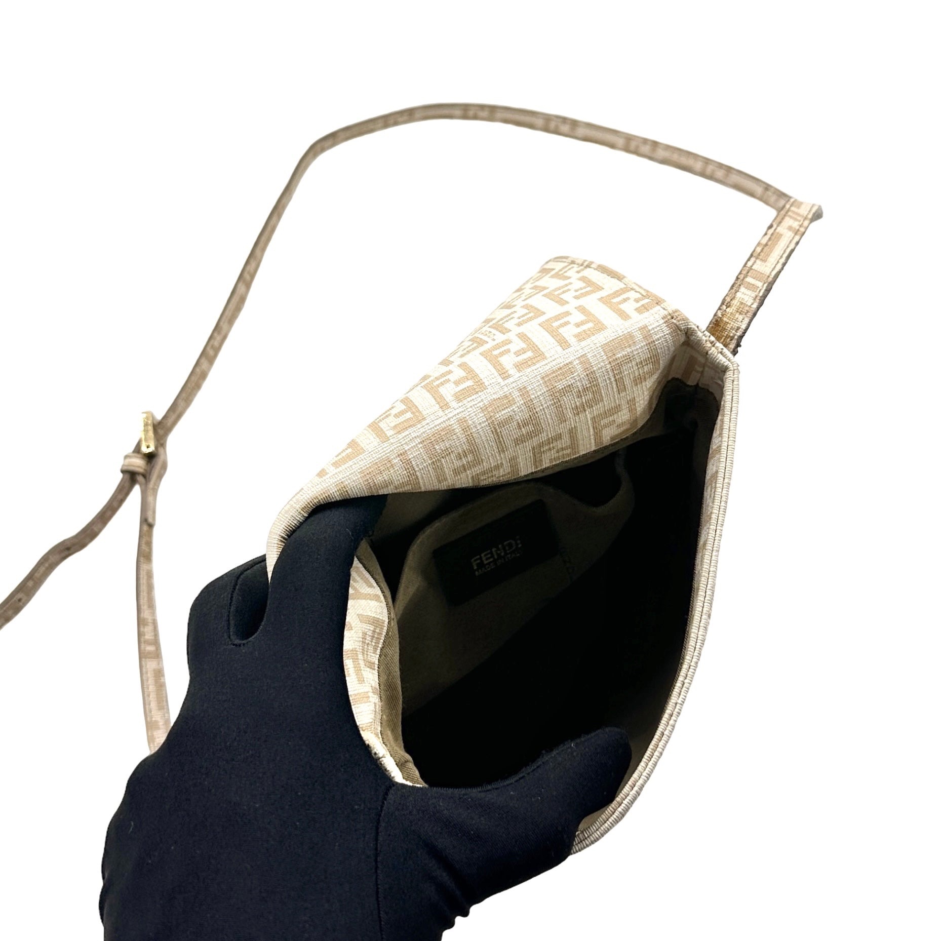 Fendi Crossbody Baguette Bag - Image 9