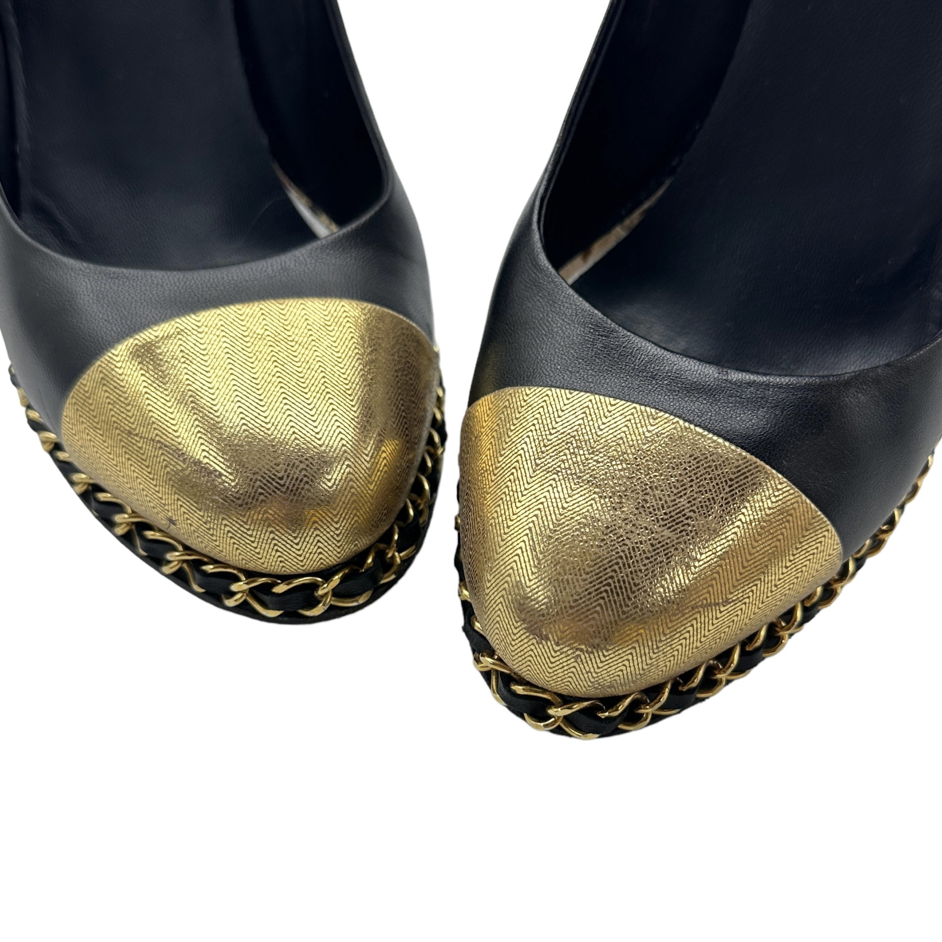 Chanel Lambskin Chain Around Cap Toe Pumps 37.5 - Image 3
