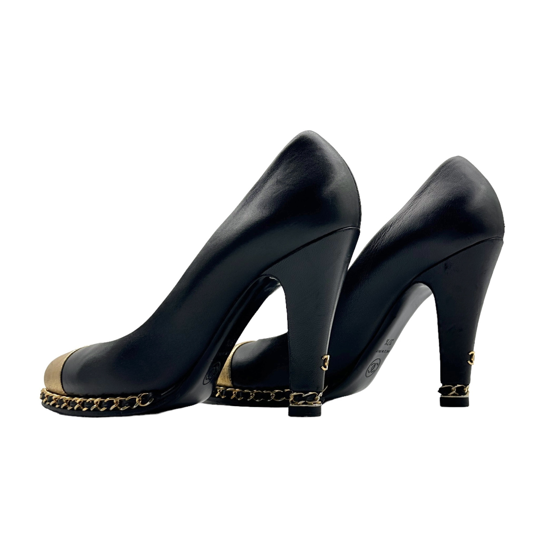 Chanel Lambskin Chain Around Cap Toe Pumps 37.5 - Image 4