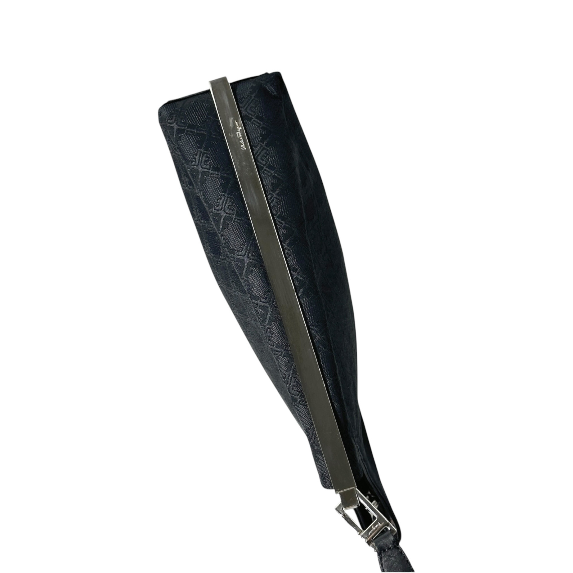 Ferragamo Cloth Shoulder Bag - Image 4